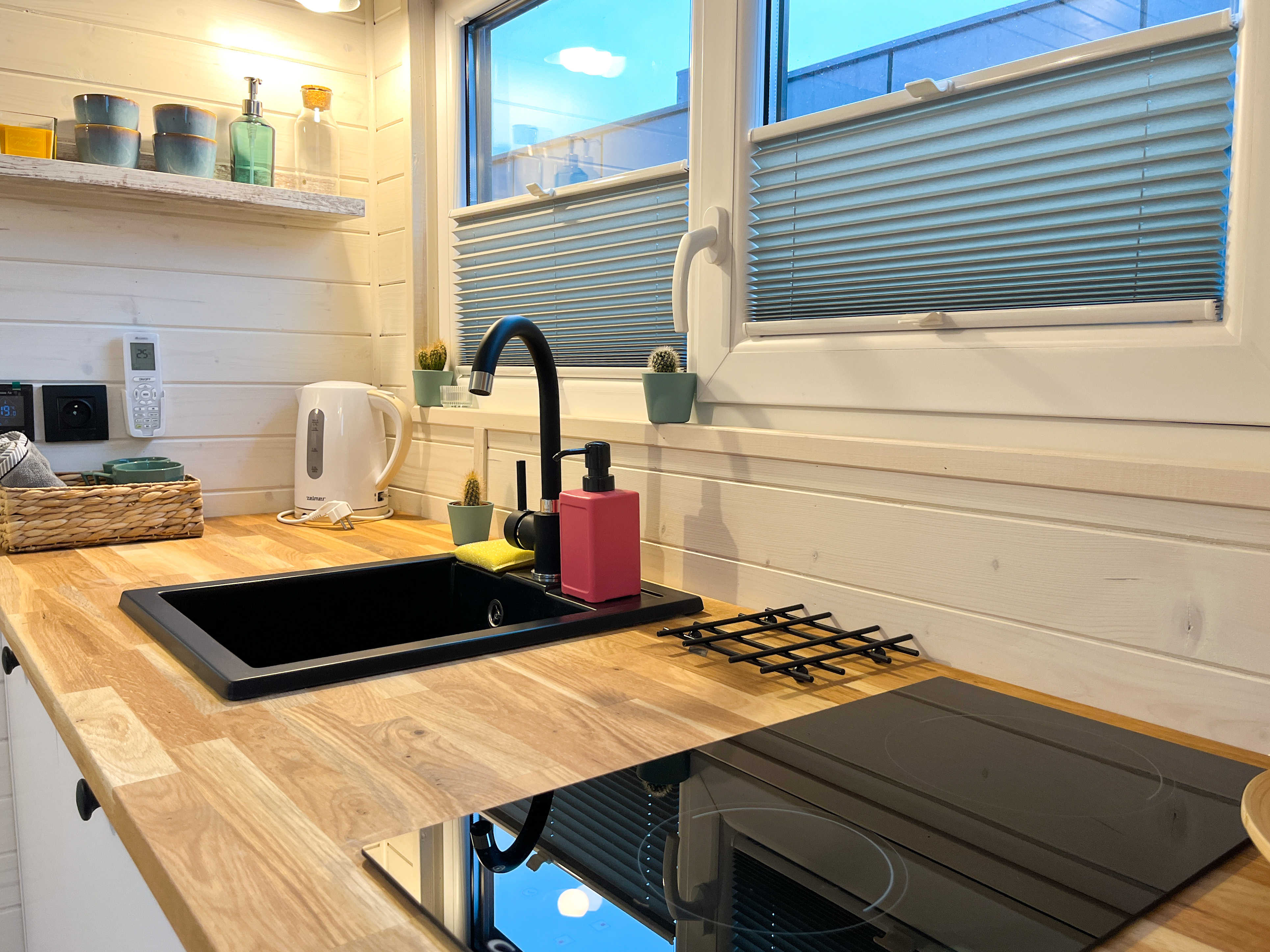 Tiny House, Containerhuis, Modulair Huis, Mini-Huis - French Kiss Tiny House, Containerhuis, Modulair Huis, Mini-Huis - French Kiss