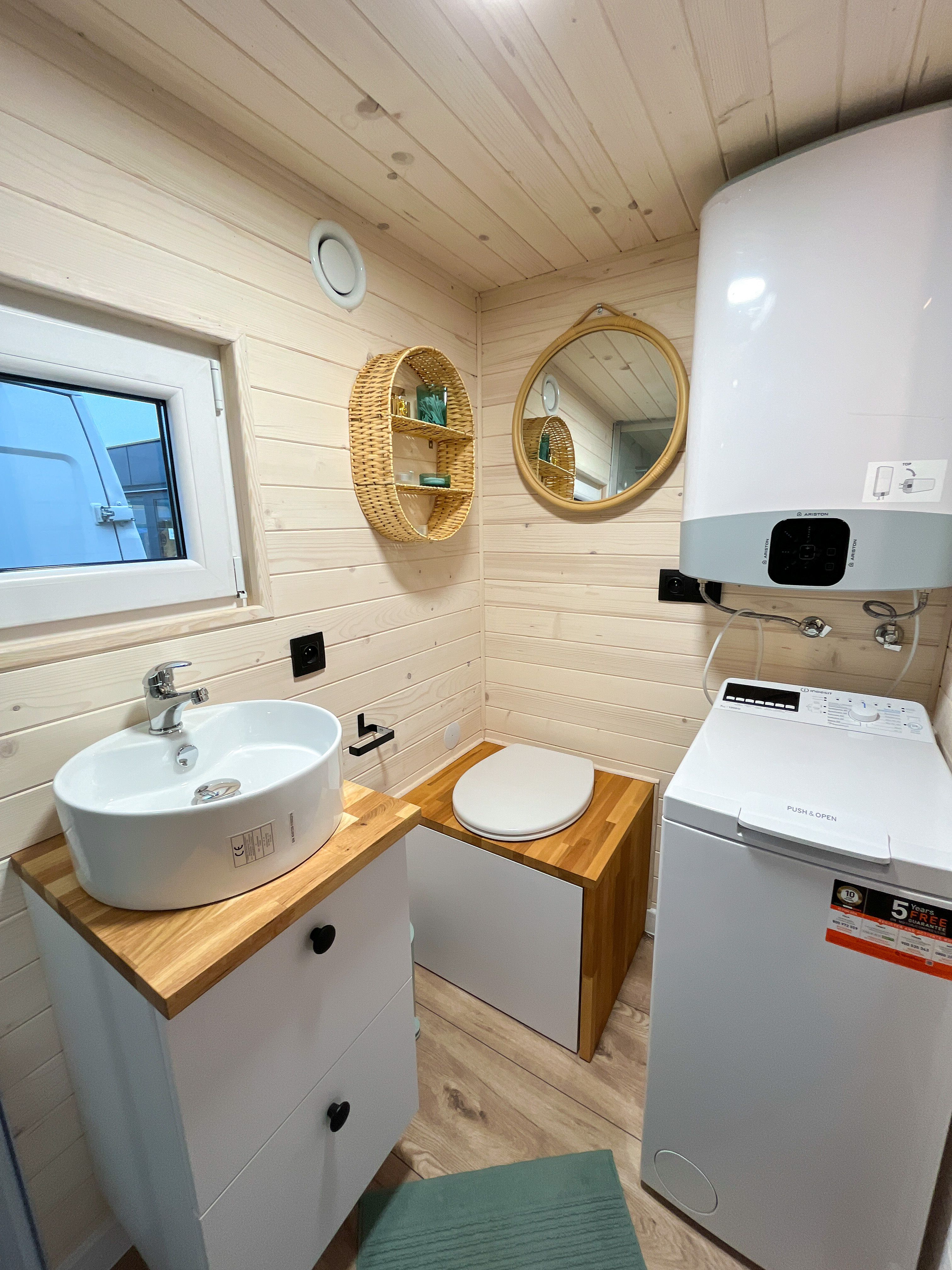 Tiny House, Containerhuis, Modulair Huis, Mini-Huis - French Kiss Tiny House, Containerhuis, Modulair Huis, Mini-Huis - French Kiss