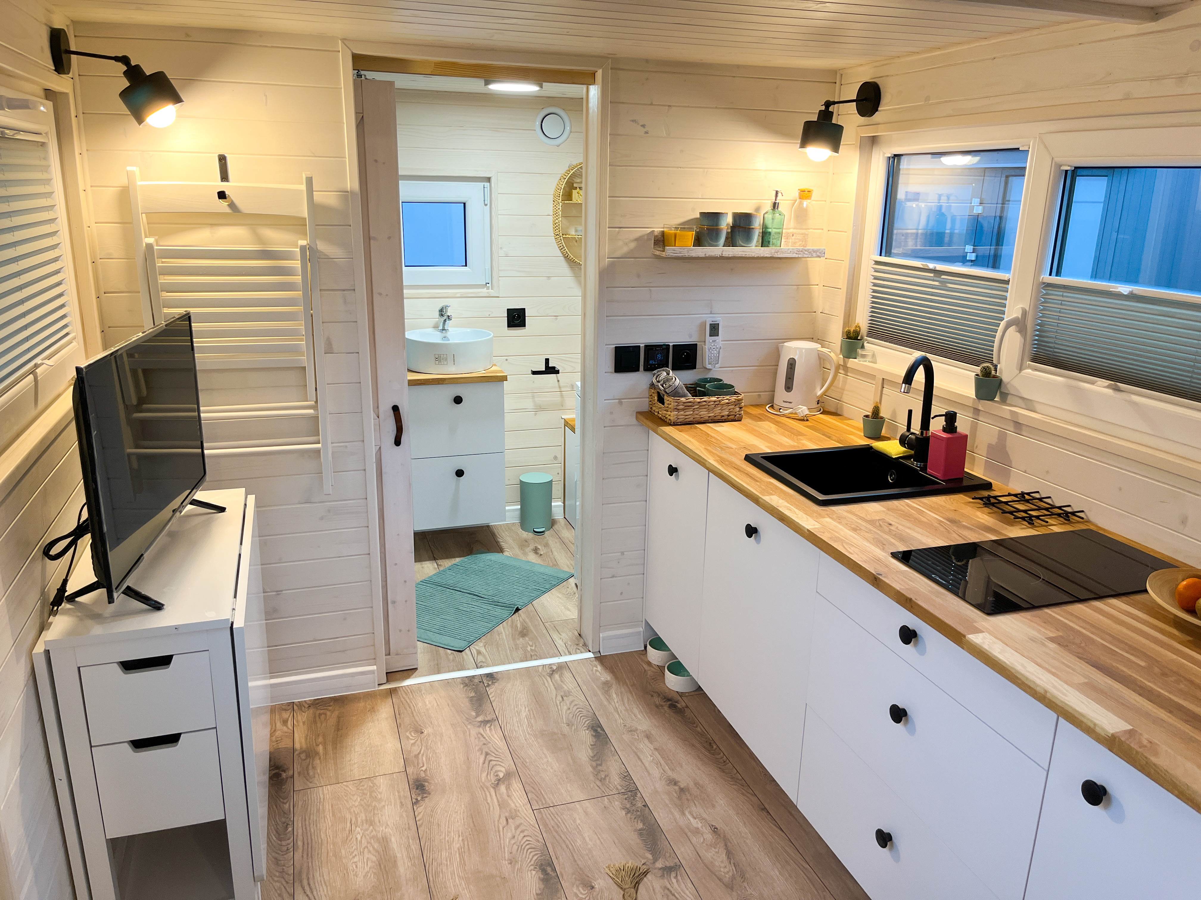 Tiny House, Containerhuis, Modulair Huis, Mini-Huis - French Kiss Tiny House, Containerhuis, Modulair Huis, Mini-Huis - French Kiss